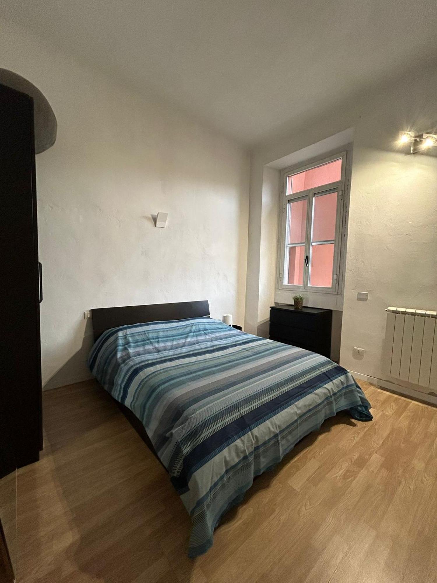 Ampio Bilocale Sui Navigli Apartamento Milán
